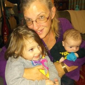 Meet your Posher, Eva